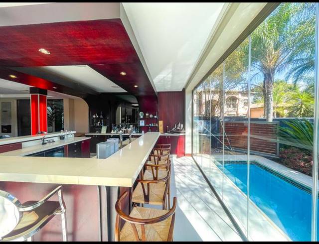 5 BEDROOM HOUSE FOR SALE IN MIDSTREAM ESTATE